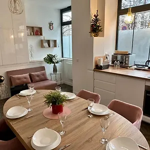 Guenot Pour 5 Personnes Sur 11 Paris
